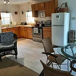 Private Poolside Pet-Friendly Paradise Near Downtown Sarasota