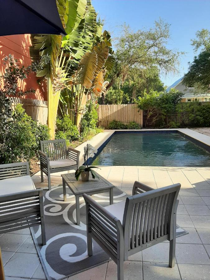 Holiday home Private Poolside Pet-friendly Paradise Near Downtown